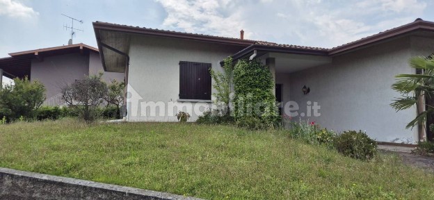 Villa unifamiliare via Benaco, Raffa, Puegnago sul Garda