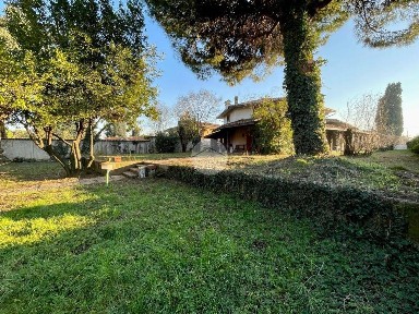 Villa unifamiliare piazza Libertà 29, Centro, Travagliato