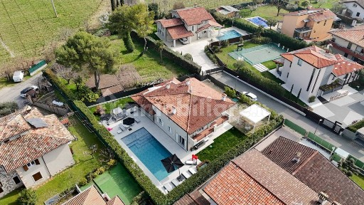 Villa bifamiliare via Giunio Bruto, Rivoltella, Desenzano del Garda