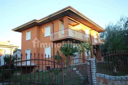 Villa bifamiliare via Rio Ponale, Rivoltella, Desenzano del Garda