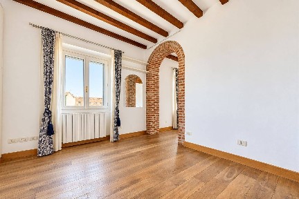 Trilocale via Tortona, Navigli - Darsena, Milano