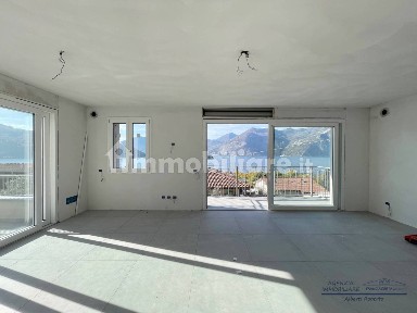 Villa bifamiliare via Caraglio, Centro, Marone