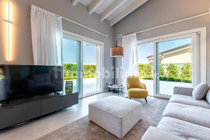 Villa unifamiliare via Sant'Angela Merici 31, Centro Storico, Desenzano del Garda