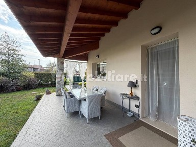 Appartamento in villa via Molino traversa 1 25, Castegnato