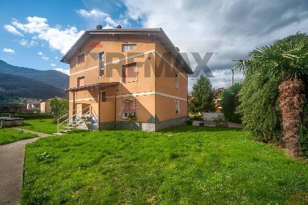 Villa bifamiliare, buono stato, 131 m², Centro, Pian Camuno