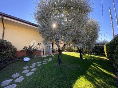 Villa unifamiliare via 1 Maggio, Castegnato