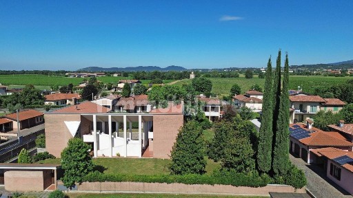 Villa plurifamiliare, buono stato, 350 m², Paderno Franciacorta