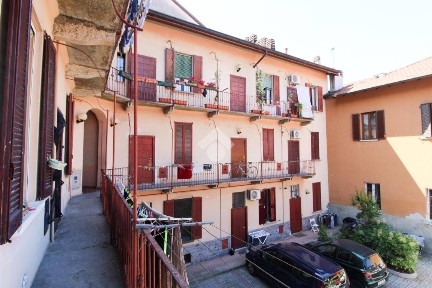 Bilocale via oroboni 8, Bruzzano, Milano
