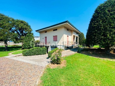 Villa unifamiliare Strada Provinciale Sebina Occidentale, Pontoglio