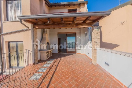 Villa bifamiliare via Giosuè Carducci, Montinelle, Manerba del Garda