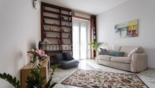 Bilocale via Sirte, 6, Solari, Milano