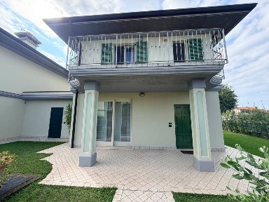 Villa plurifamiliare via Anello 1/2, Centro, Castrezzato