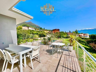 Villa unifamiliare via Olivi, Toscolano Maderno, Toscolano-Maderno