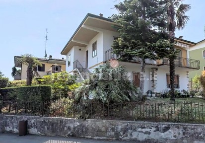 Villa bifamiliare via Mezzocolle 29, Desenzano Centro, Desenzano del Garda