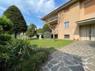 Villa unifamiliare piazza Libertà 29, Centro, Travagliato