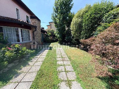 Villa unifamiliare via Francesco Petrarca, Centro, Chiari