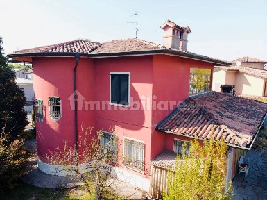 Villa unifamiliare via.aldo Moro, Centro, Calvisano