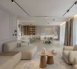 Appartamento piazza Sant'Angelo, Turati, Milano