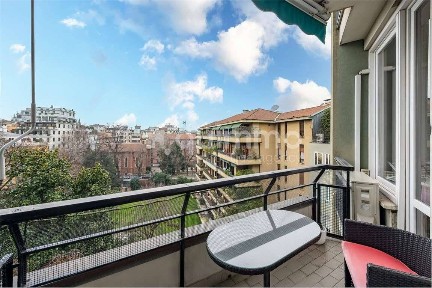 Milano, Turati, Via Turati, 7
