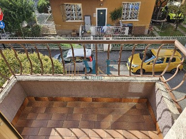 Bilocale via Achille Grandi 11, Segrate Centro, Segrate