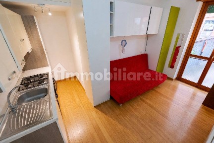 Monolocale via Giambellino 32, Giambellino, Milano