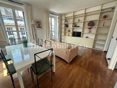 Bilocale via Pontaccio 22, Lanza, Milano