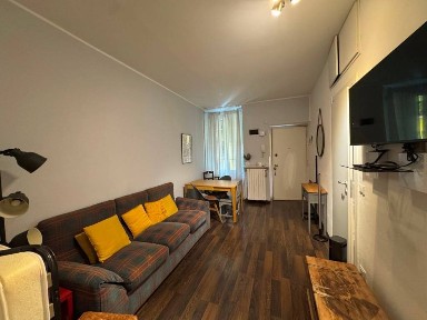 Bilocale via Ruggero di Lauria 9, Sempione, Milano