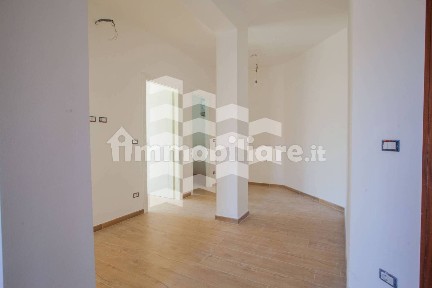 Trilocale via Oglio 28, Corvetto, Milano