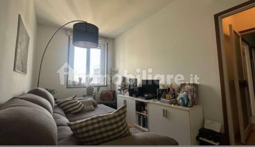 Milano, Isola, Viale Francesco Restelli