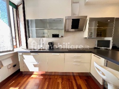 Trilocale viale Regina Giovanna 32, Porta Venezia, Milano