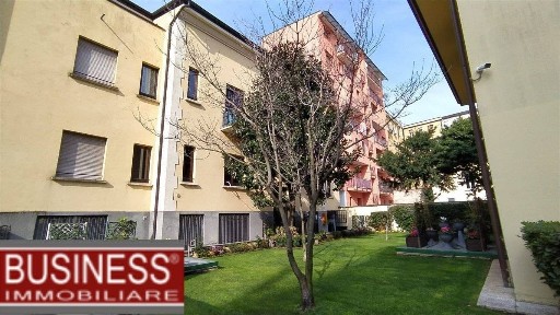Bilocale via Candoglia 1, Affori, Milano