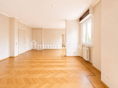 Appartamento piazza Santissima Trinità 2, Arena, Milano
