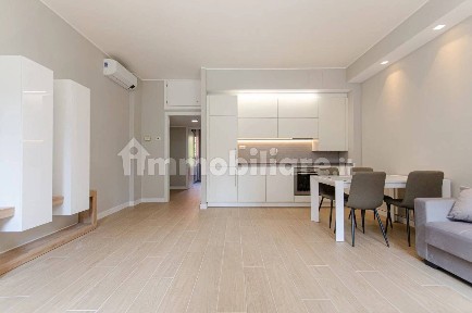 Appartamento viale Monte Santo 8, Porta Nuova, Milano