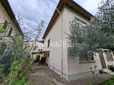 Terratetto unifamiliare 161 m², buono stato, Centro, Lastra a Signa