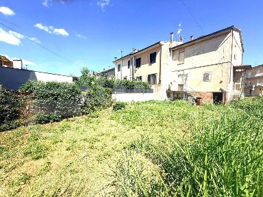 Terratetto unifamiliare 100 m², da ristrutturare, Limite, Capraia e Limite