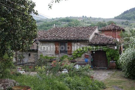 Terratetto unifamiliare 267 m², da ristrutturare, Pelago