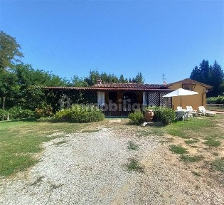 Terratetto unifamiliare 180 m², buono stato, Vinci