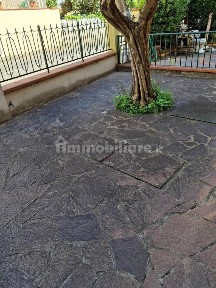 Terratetto unifamiliare 130 m², da ristrutturare, Limite, Capraia e Limite