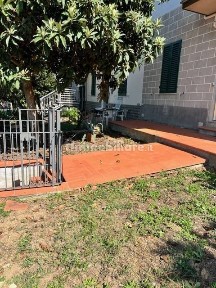 Terratetto plurifamiliare 167 m², buono stato, Vinci