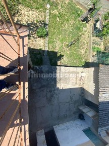 Terratetto unifamiliare 180 m², da ristrutturare, Semicentro, Zona Stadio, Certaldo