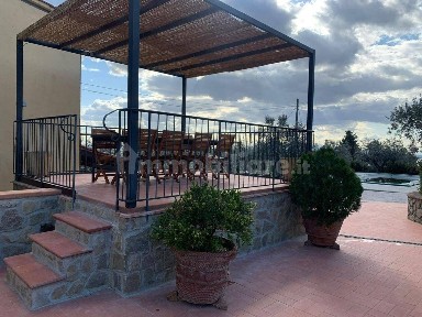 Terratetto unifamiliare 180 m², ottimo stato, Vinci