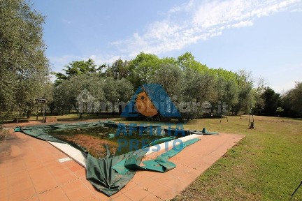 Terratetto unifamiliare 470 m², Vinci