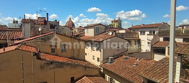 Attico ottimo stato, 60 m², Santa Croce, Firenze