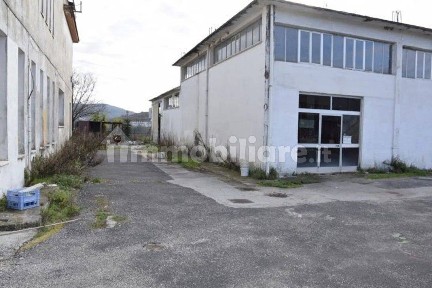 Capannone in Vendita