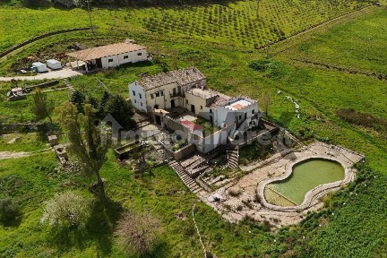 Rustico 1000 m², Piana degli Albanesi