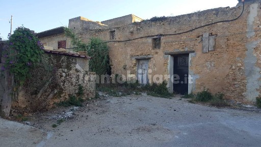 Rustico contrada Passarello /Cassarà, Balestrate