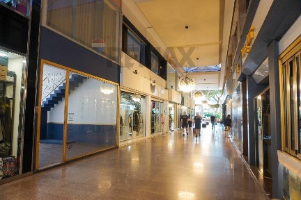 Riccione, Centro, Viale Ceccarini, 63