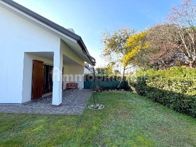 Villa bifamiliare, buono stato, 107 m², Isola Albarella, Rosolina