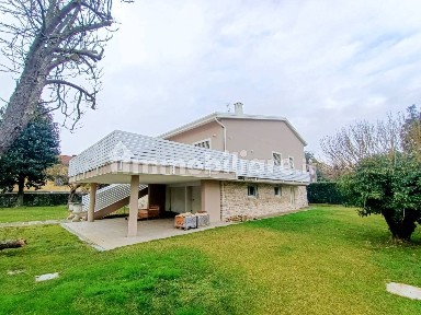 Villa unifamiliare via Filippo Turati, Centro, Adria