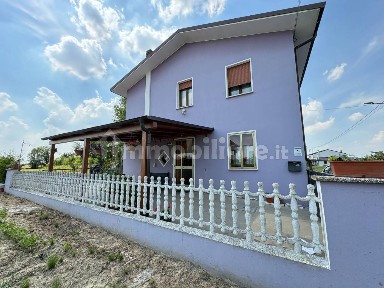 Villa unifamiliare via San Giuliano 387, Bagnolo di Po